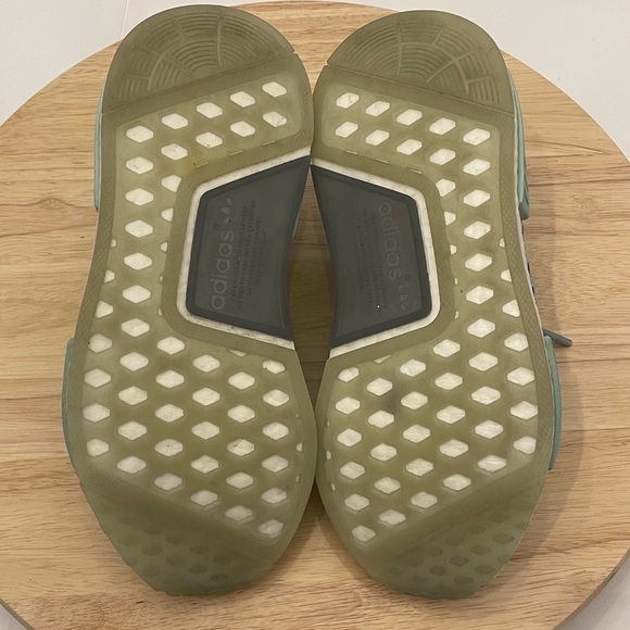 ADIDAS NMD R1 Women’s size US 5 ash green sneakers shoes CQ2031 - Picture 7 of 8
